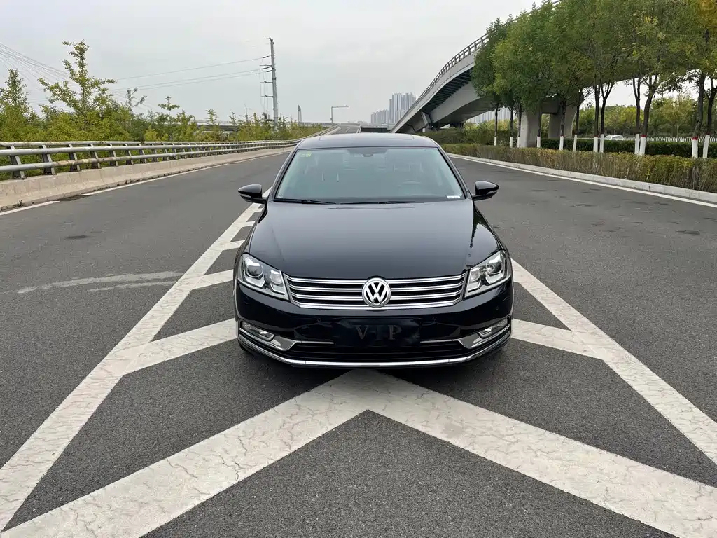 VOLKSWAGEN MAGOTAN 2016