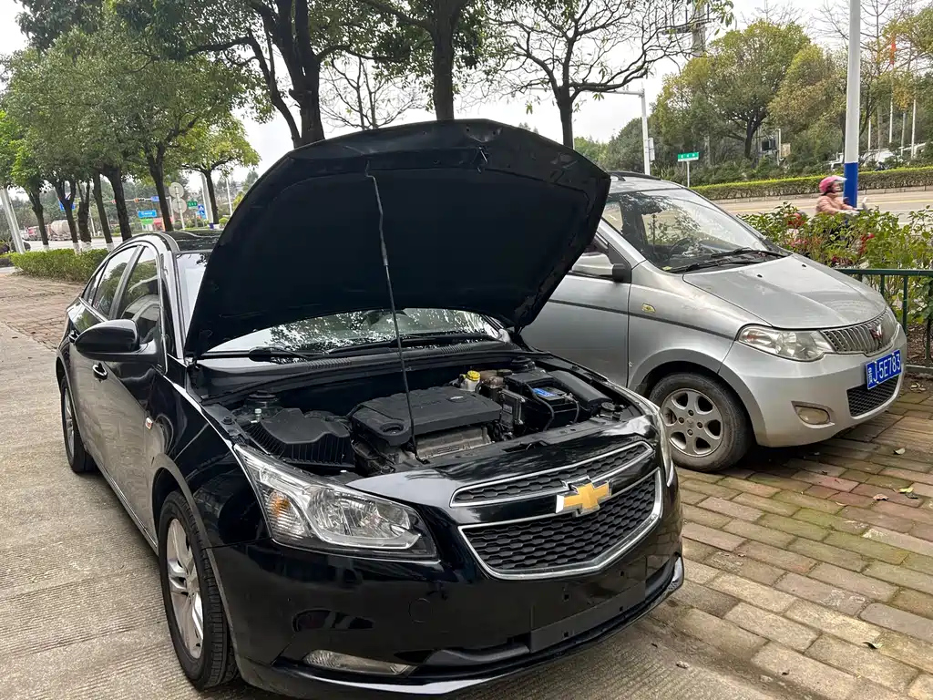 CHEVROLET CRUZE 2015