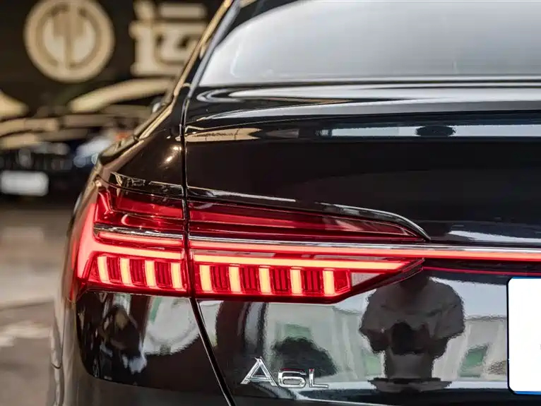 AUDI A6L 2021