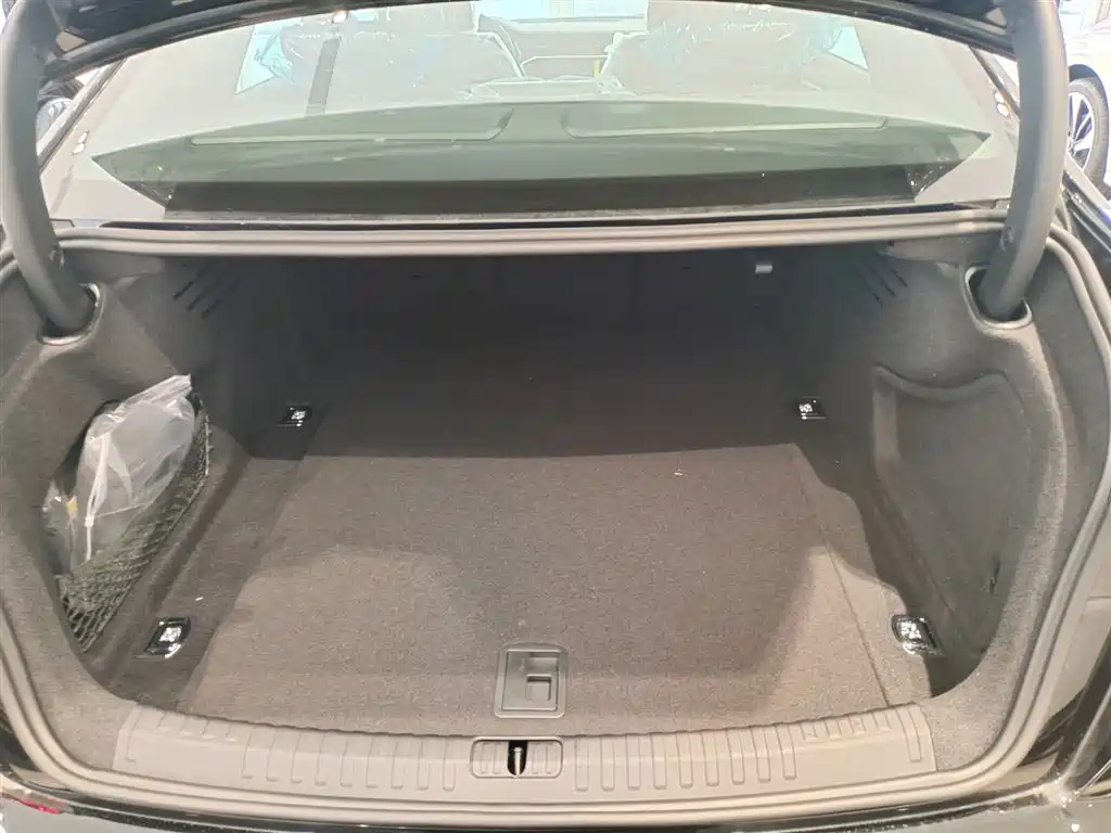AUDI A6L 2024