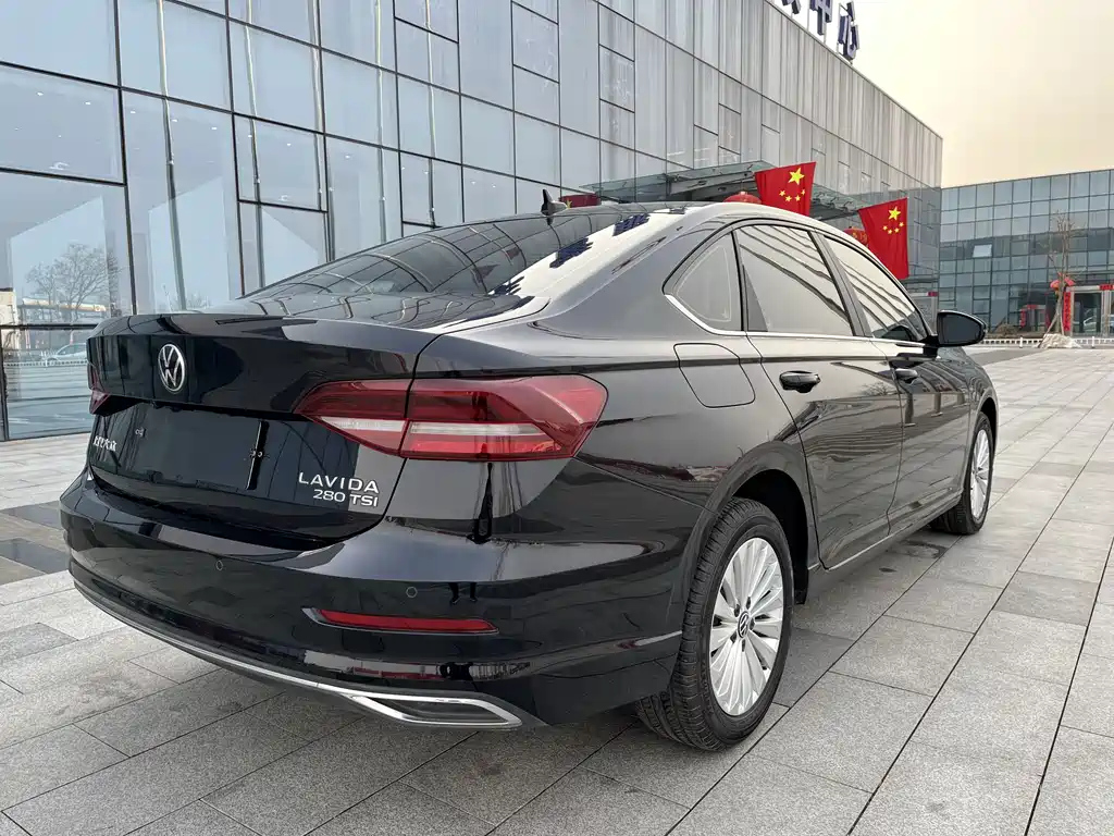 VOLKSWAGEN LAVIDA 2022