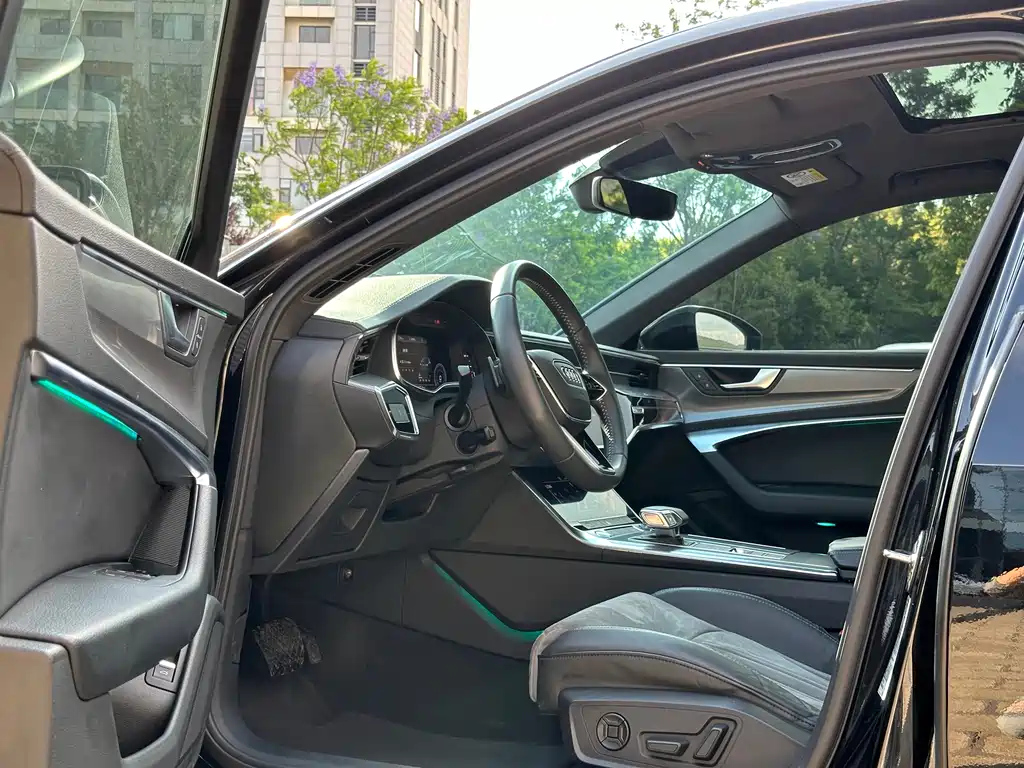 AUDI A6L 2020
