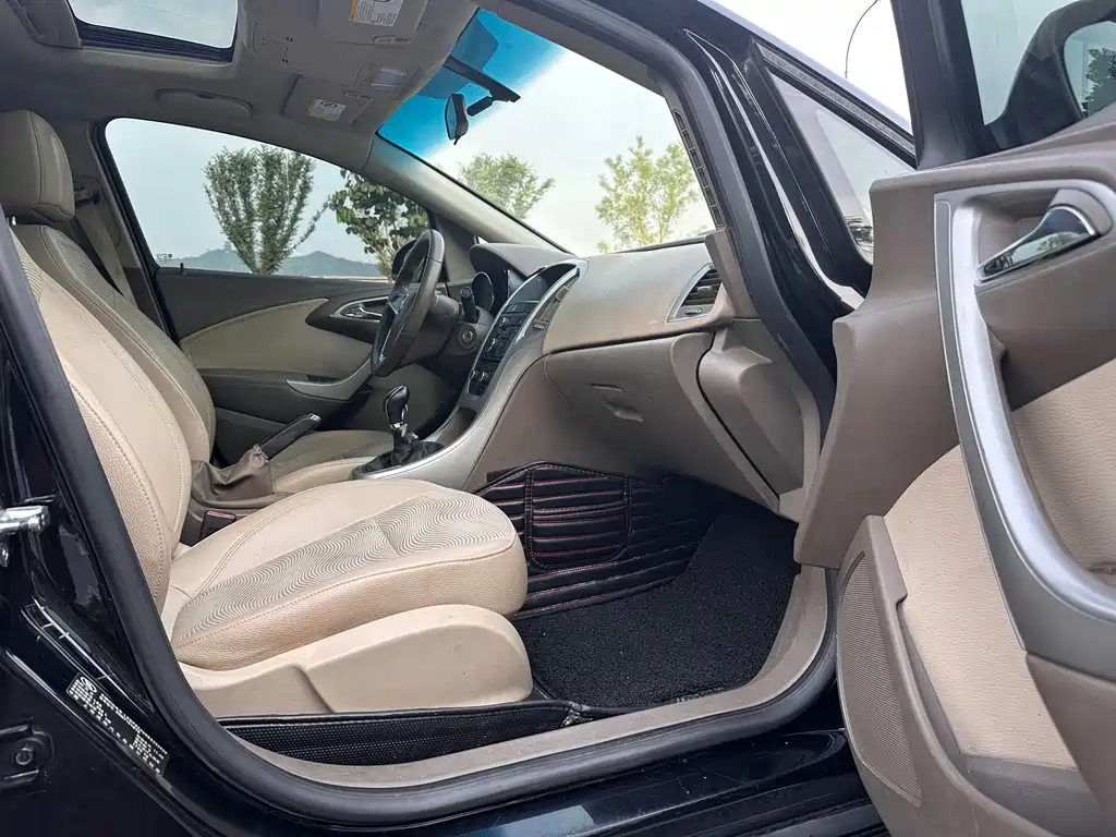 BUICK EXCELLE 2011