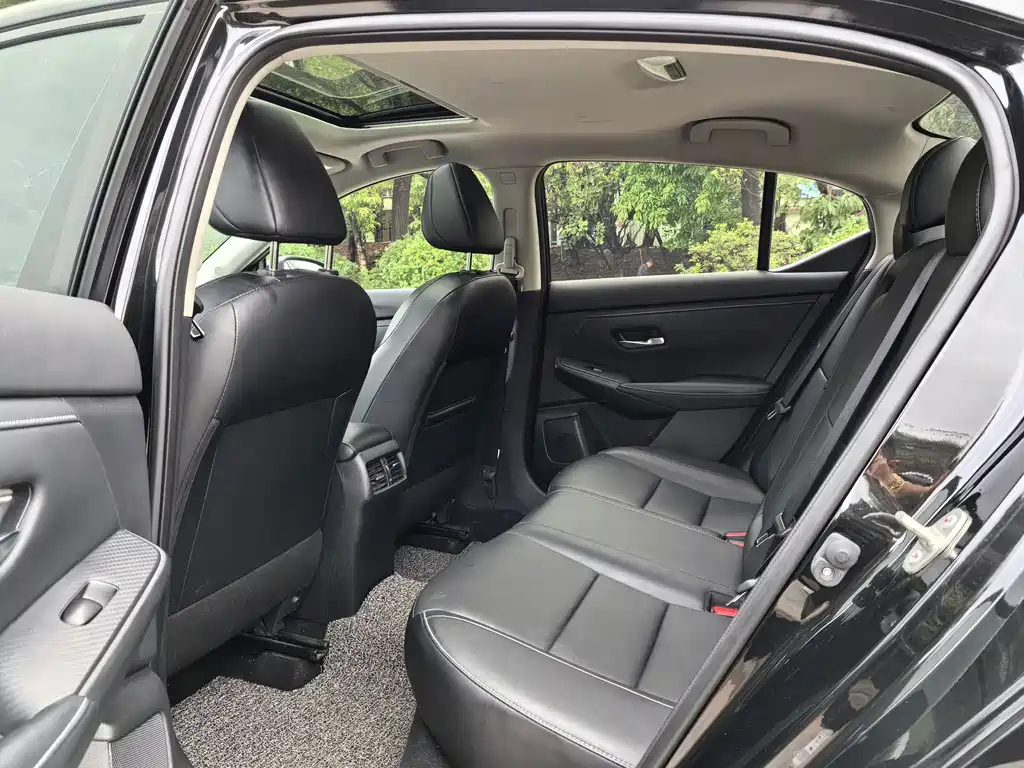 NISSAN SYLPHY 2020