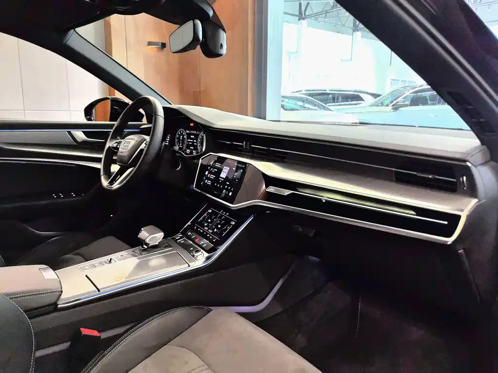 AUDI A6L 2022