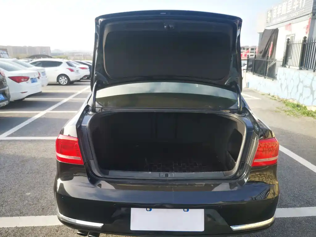 VOLKSWAGEN MAGOTAN 2016