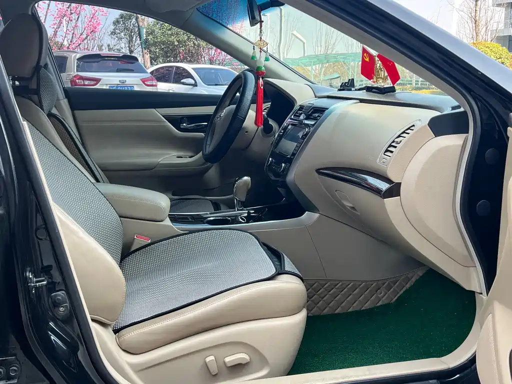 NISSAN TEANA 2014