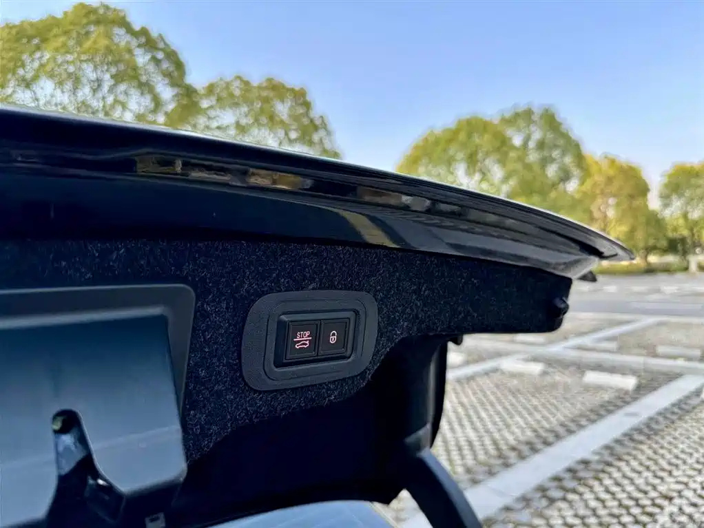 VOLVO S90 2021