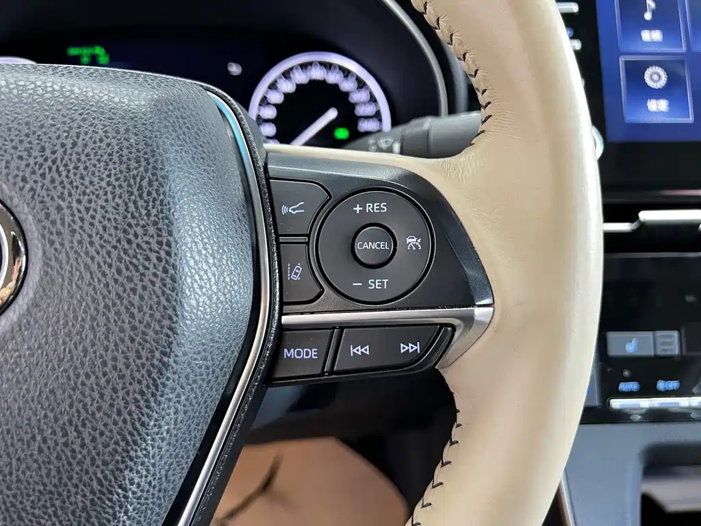 TOYOTA AVALON 2020