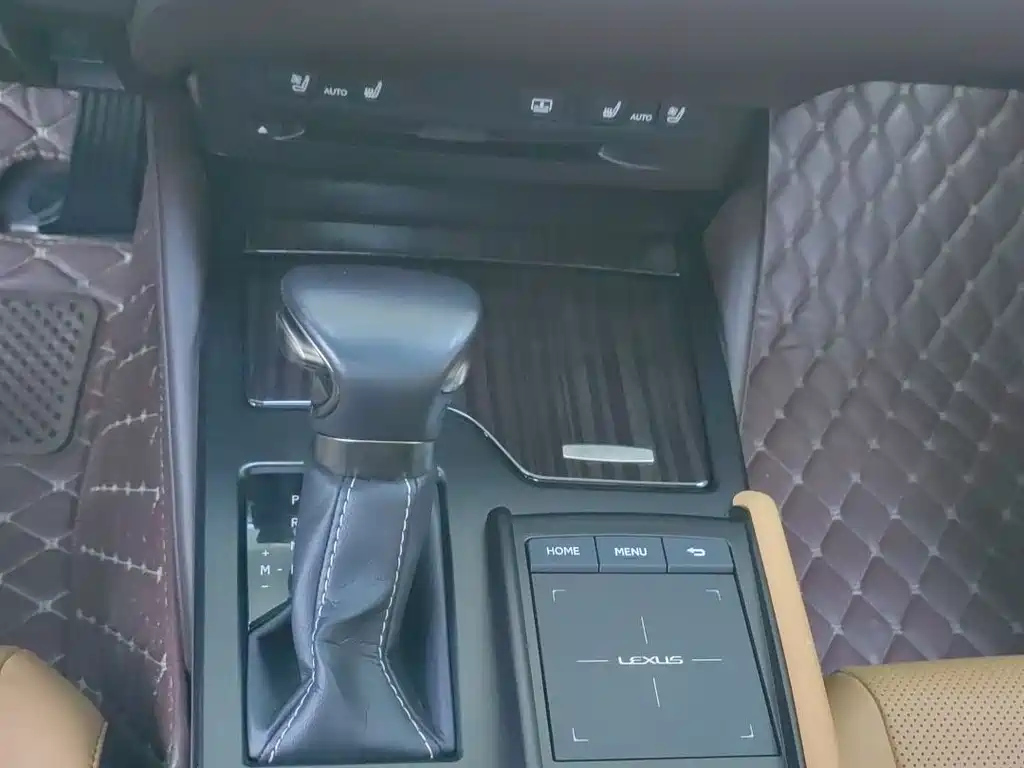 LEXUS ES 2021