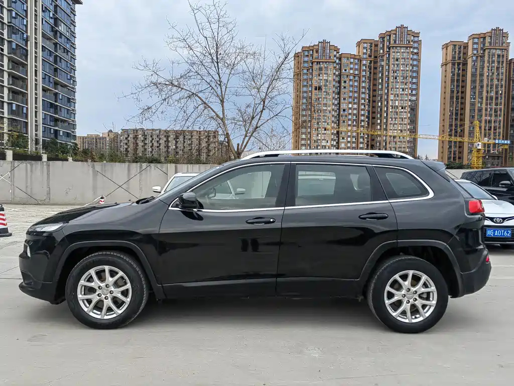 JEEP CHEROKEE 2017