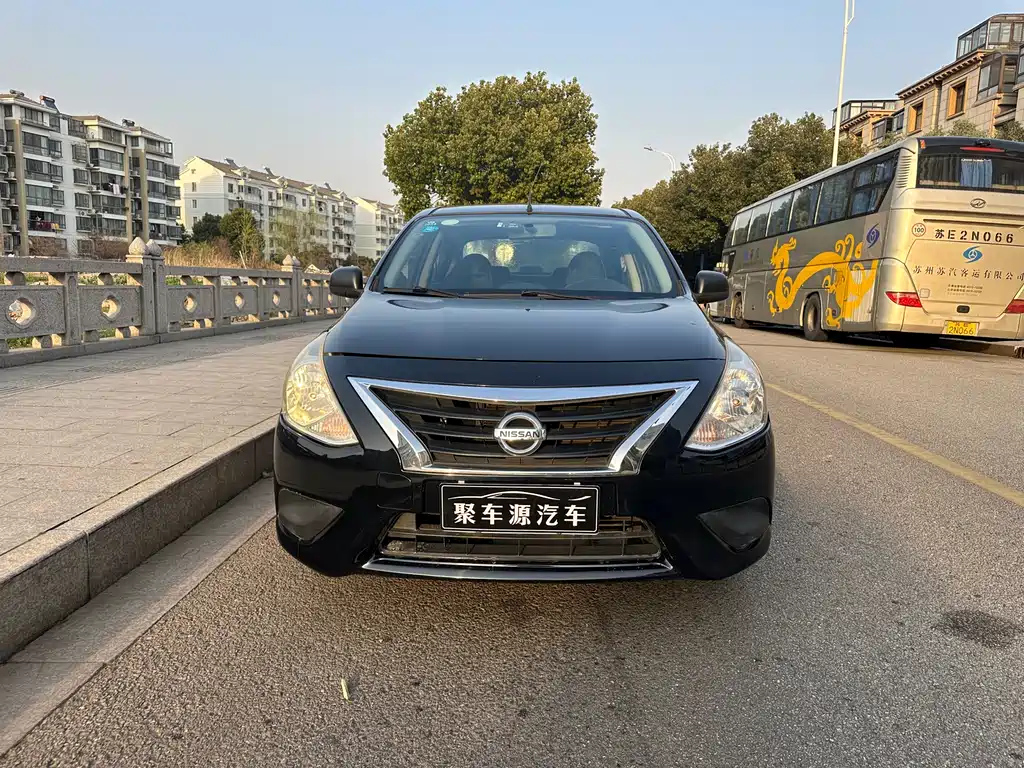 NISSAN SUNNY 2016