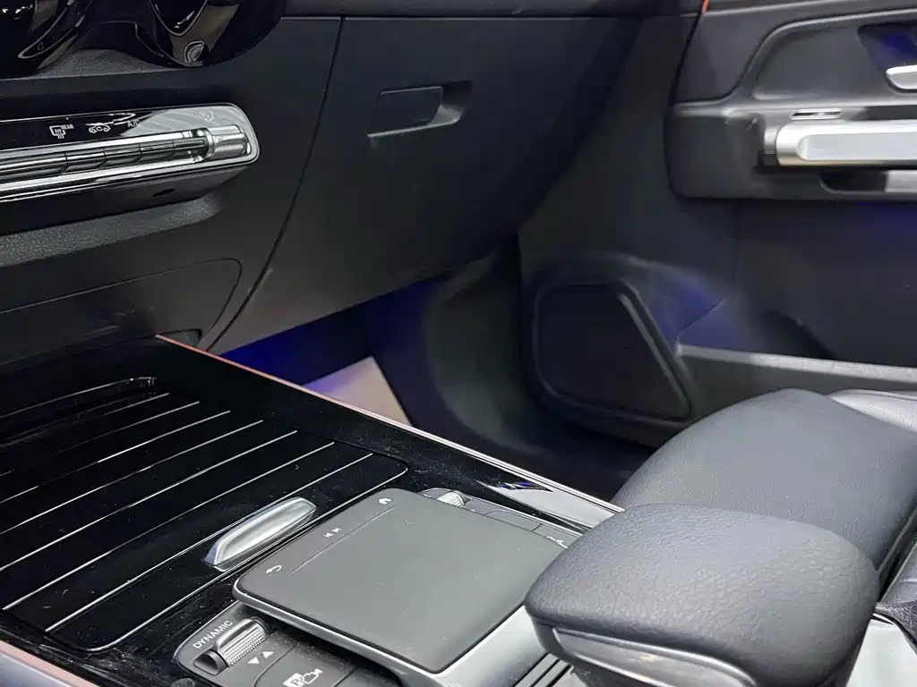 MERCEDES BENZ GLB 2022