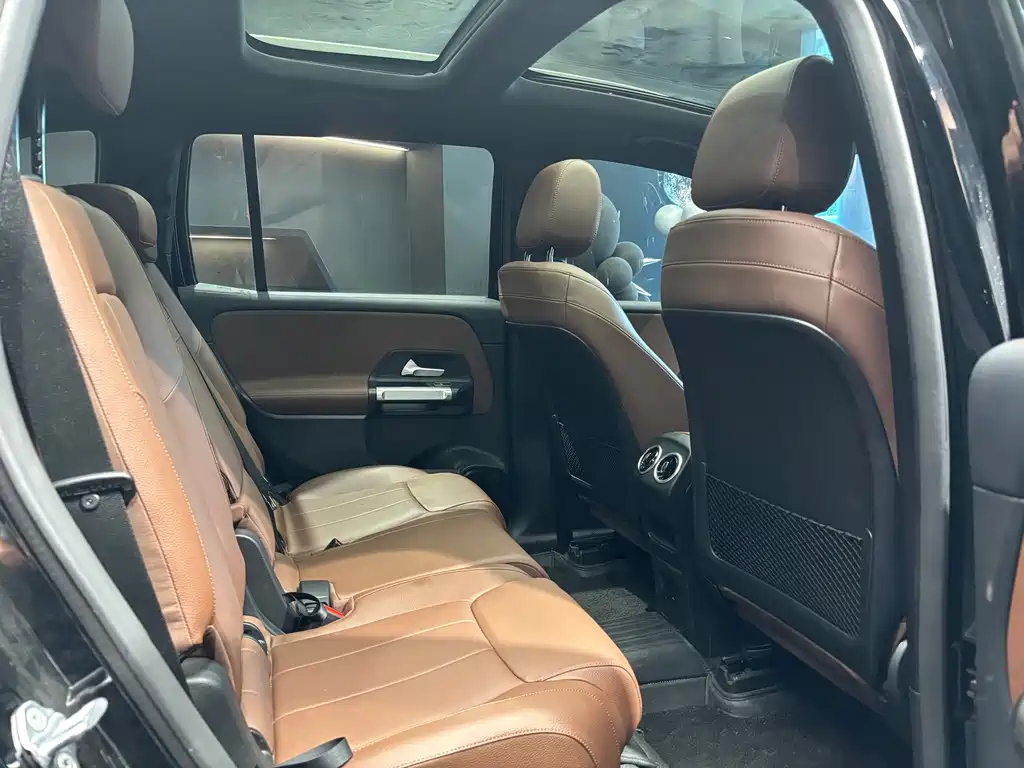 MERCEDES BENZ GLB 2021