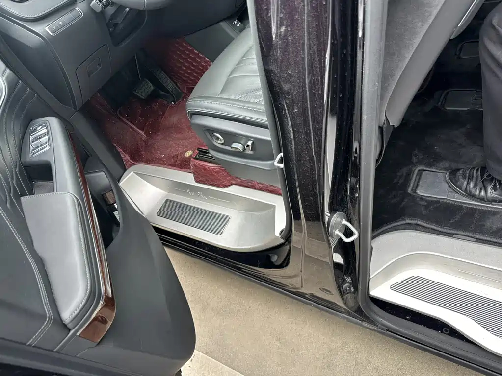 HONGQI HQ9 2023