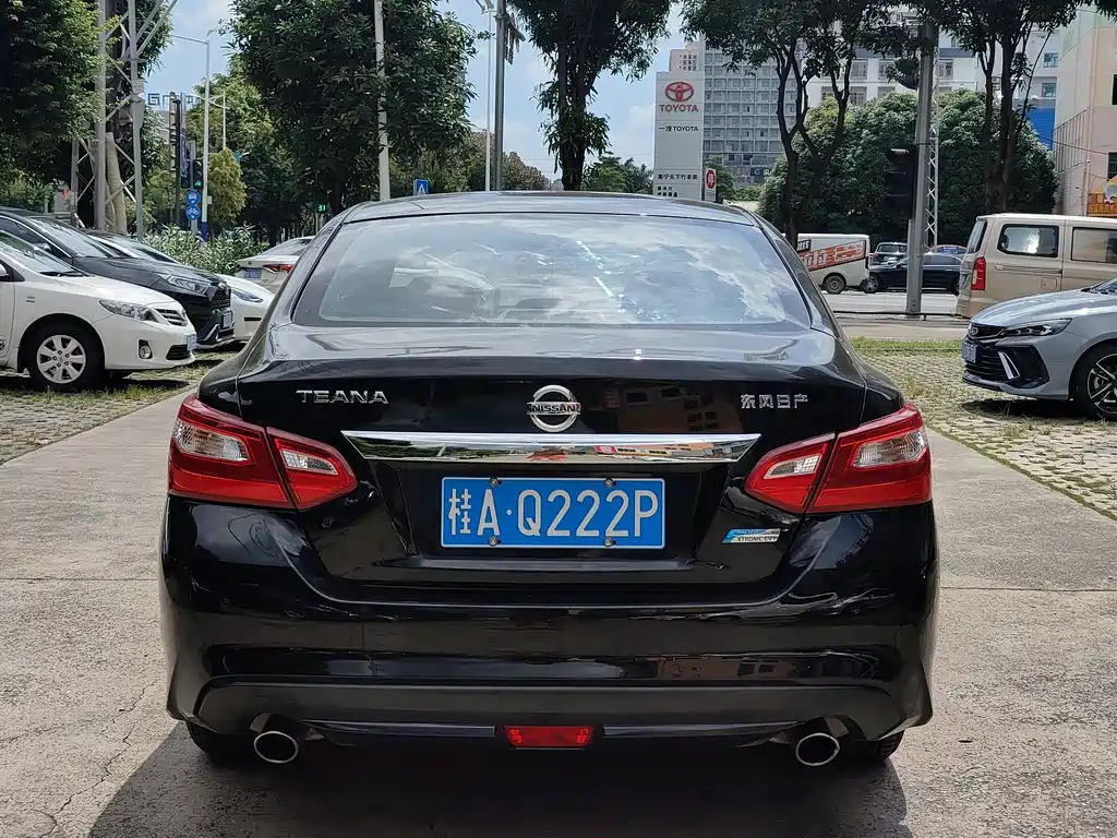 NISSAN TEANA 2016