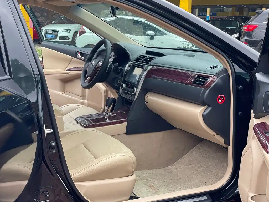 TOYOTA CAMRY 2012