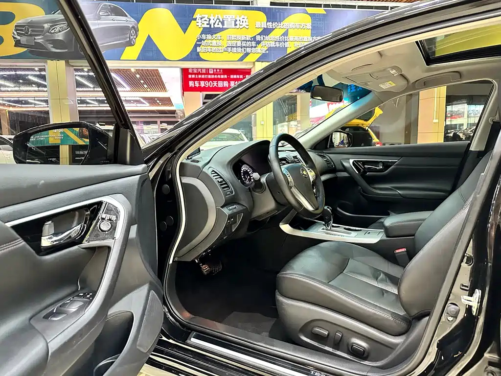 NISSAN TEANA 2018