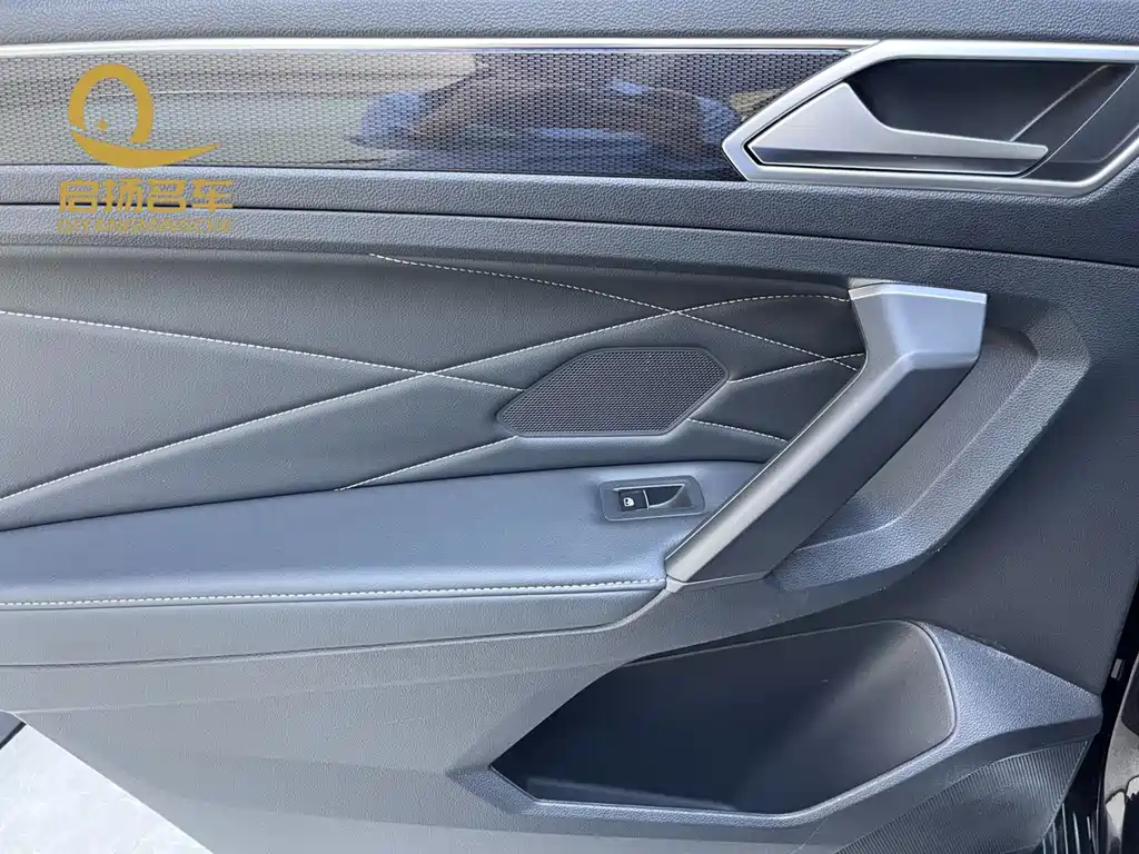 VOLKSWAGEN TIGUAN L 2022