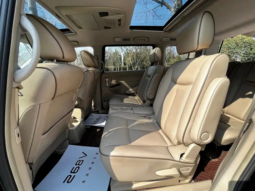 NISSAN QUEST 2014