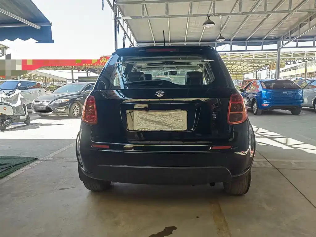 SUZUKI SX4 2010