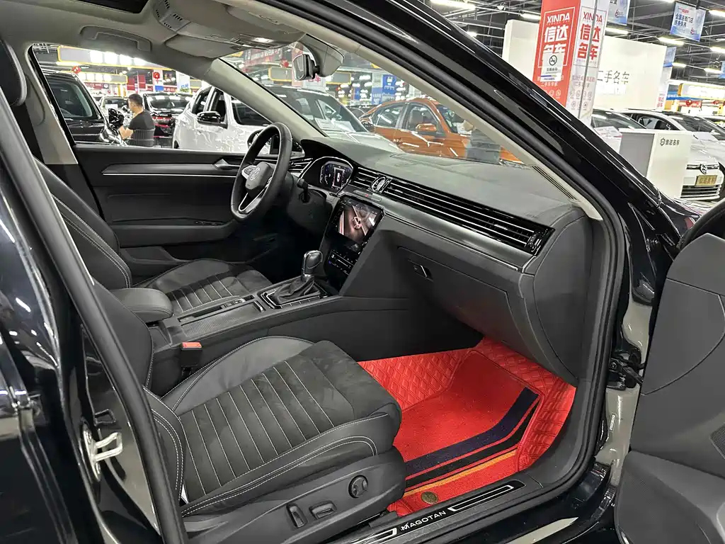VOLKSWAGEN MAGOTAN 2022