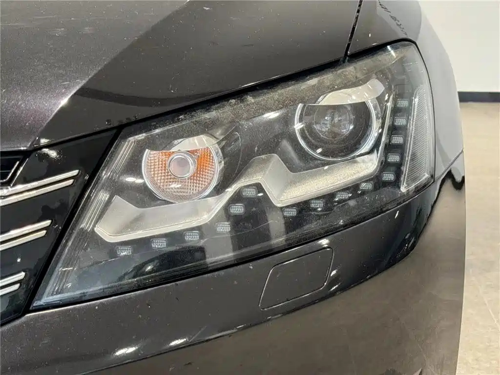 VOLKSWAGEN PASSAT 2015