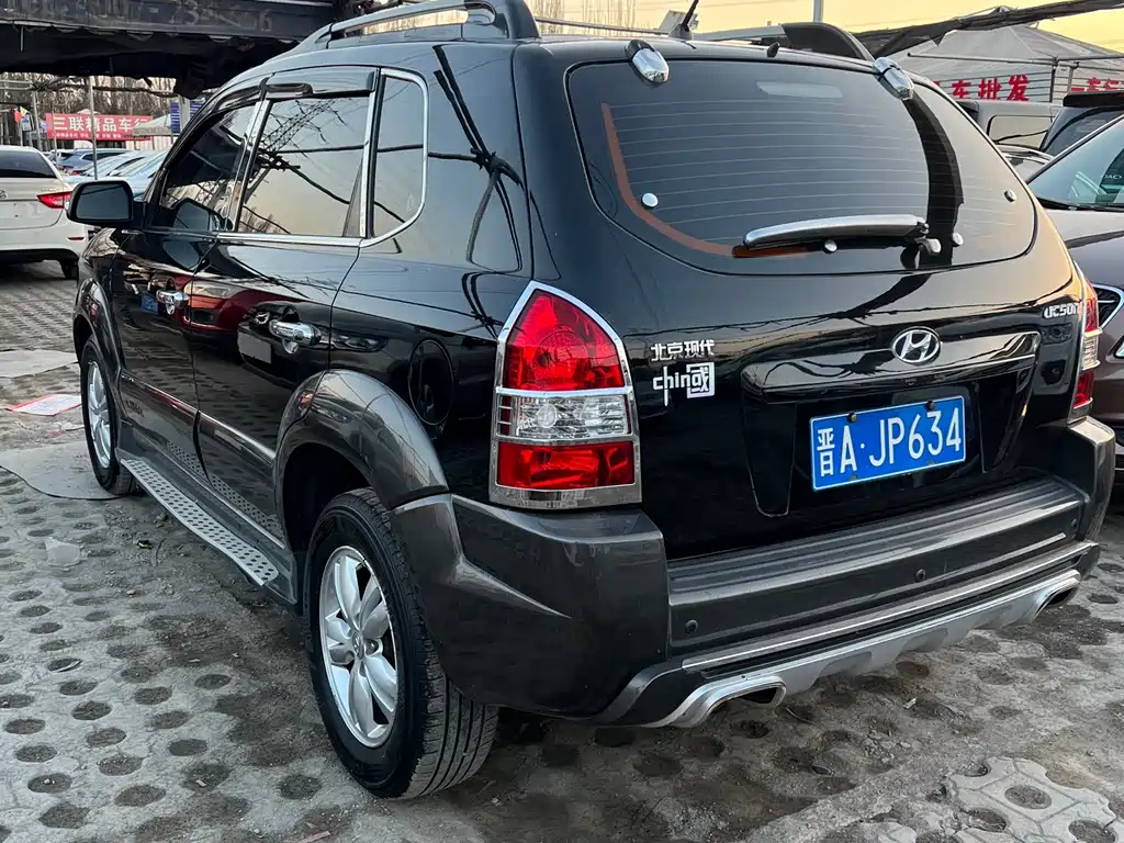 HYUNDAI TUCSON 2011