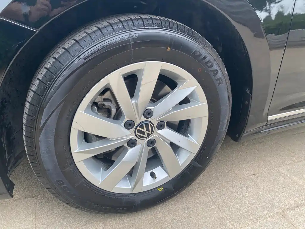 VOLKSWAGEN PASSAT 2022