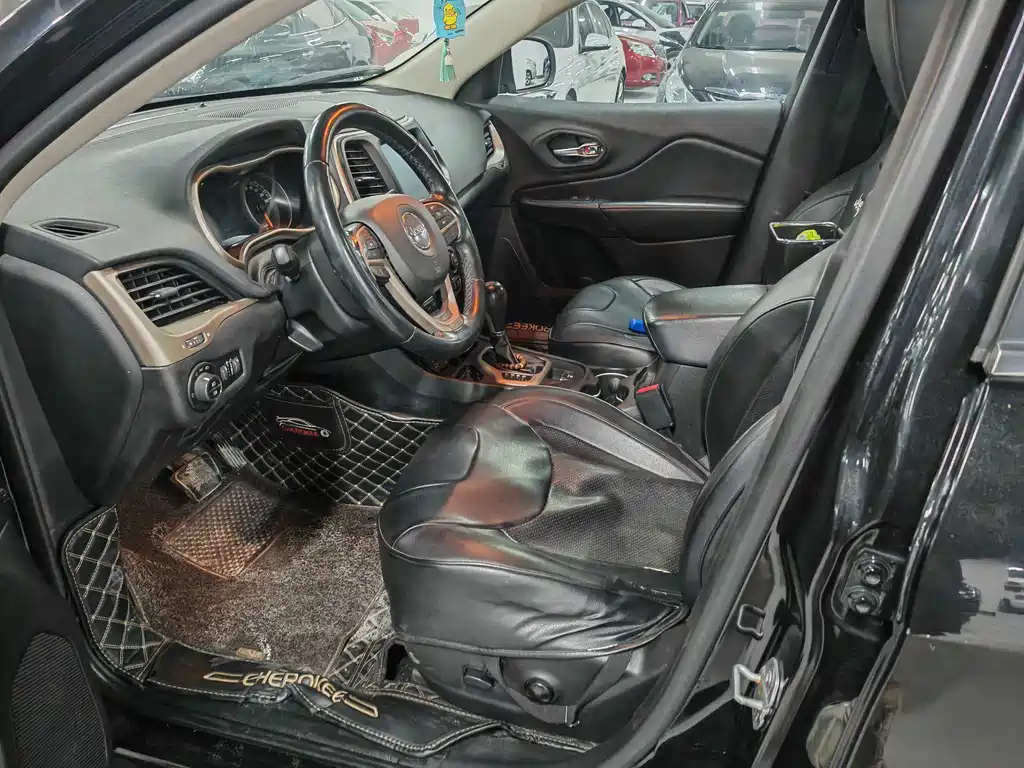JEEP CHEROKEE 2019