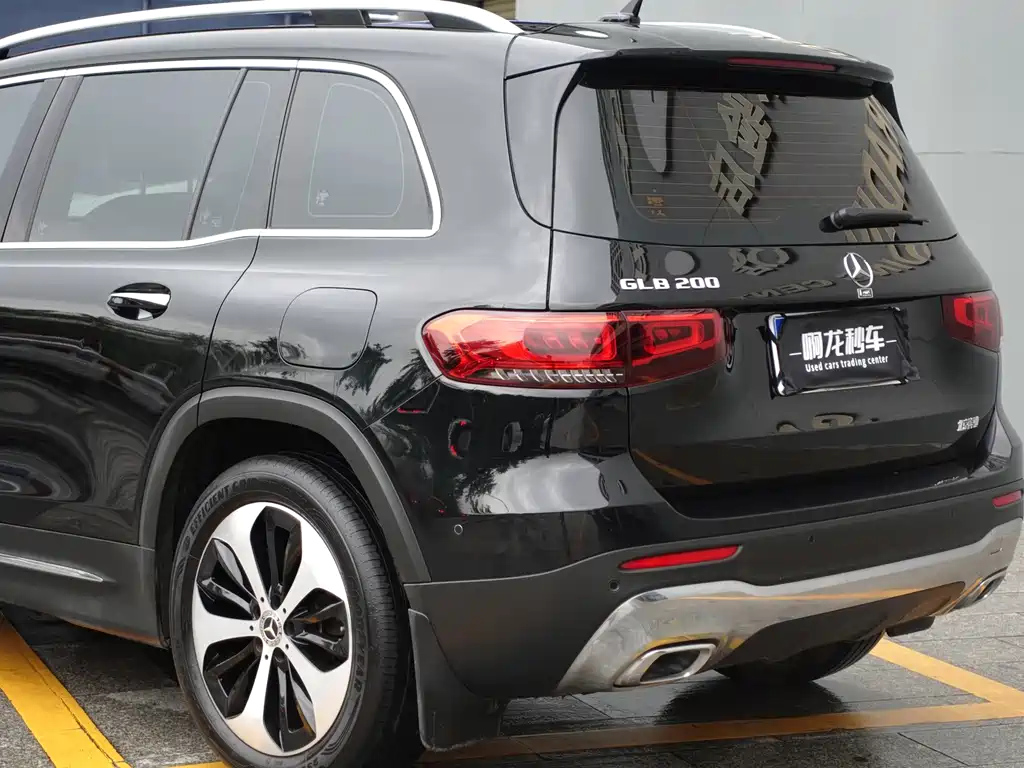 MERCEDES BENZ GLB 2021