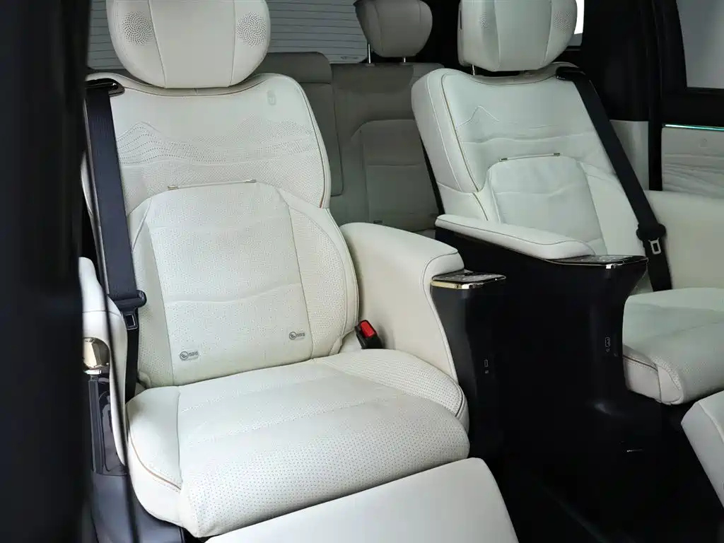 TRUMPCHI M8 2023
