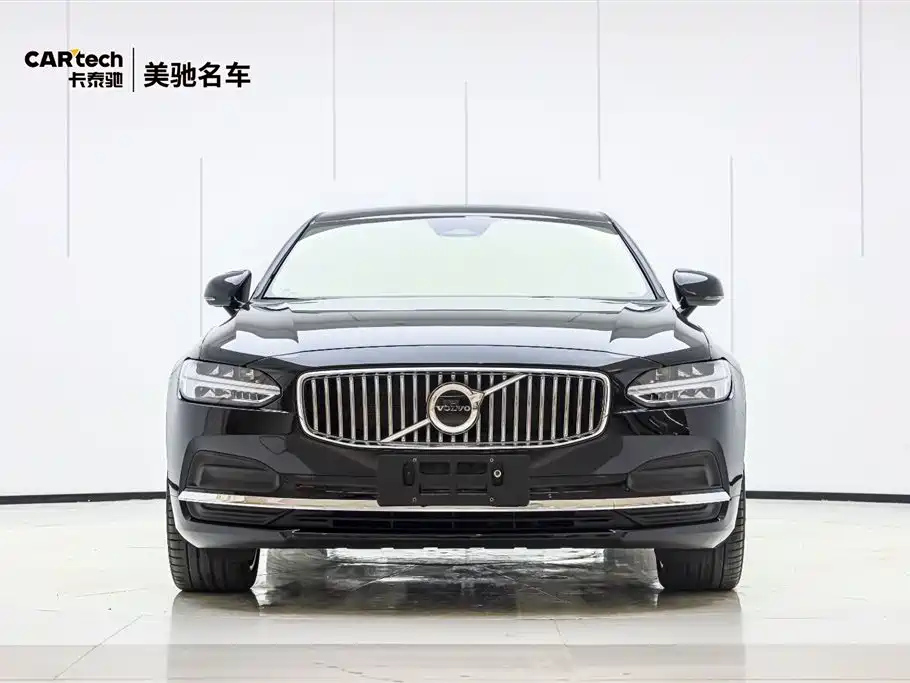 VOLVO S90 2023