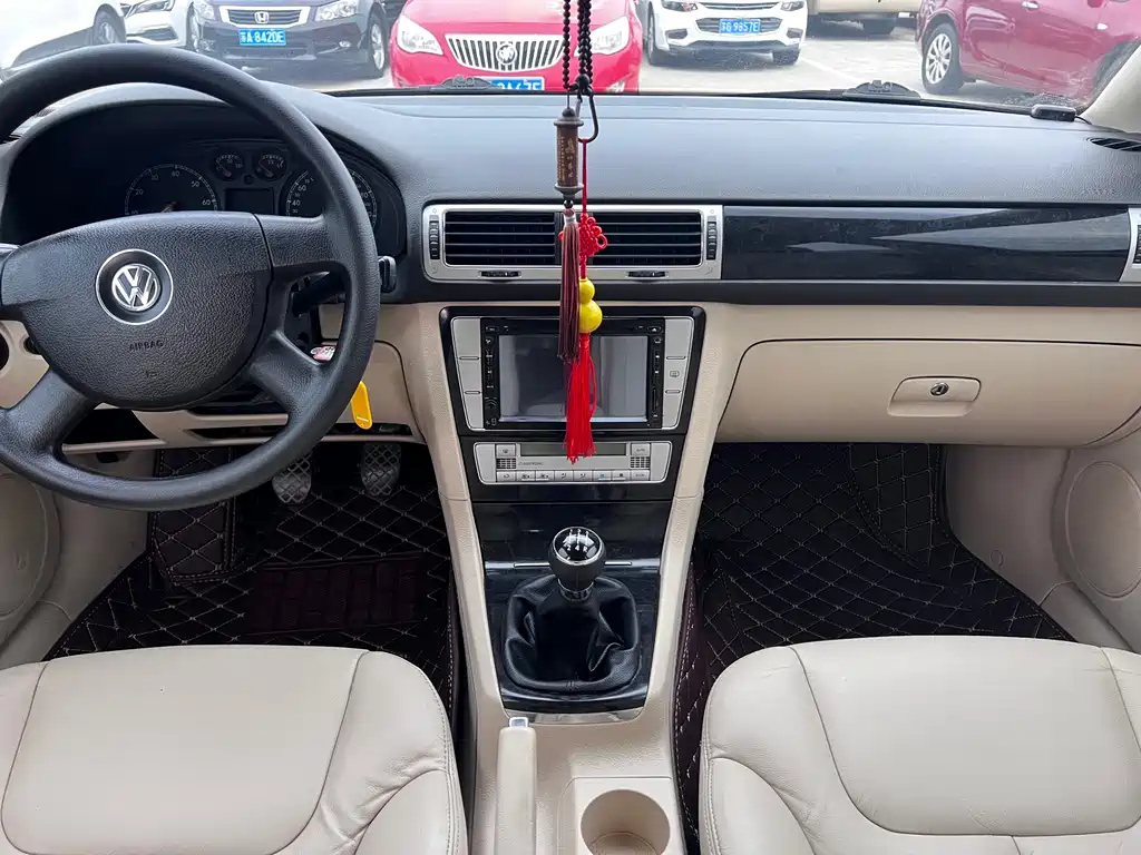 VOLKSWAGEN OTHER 2010