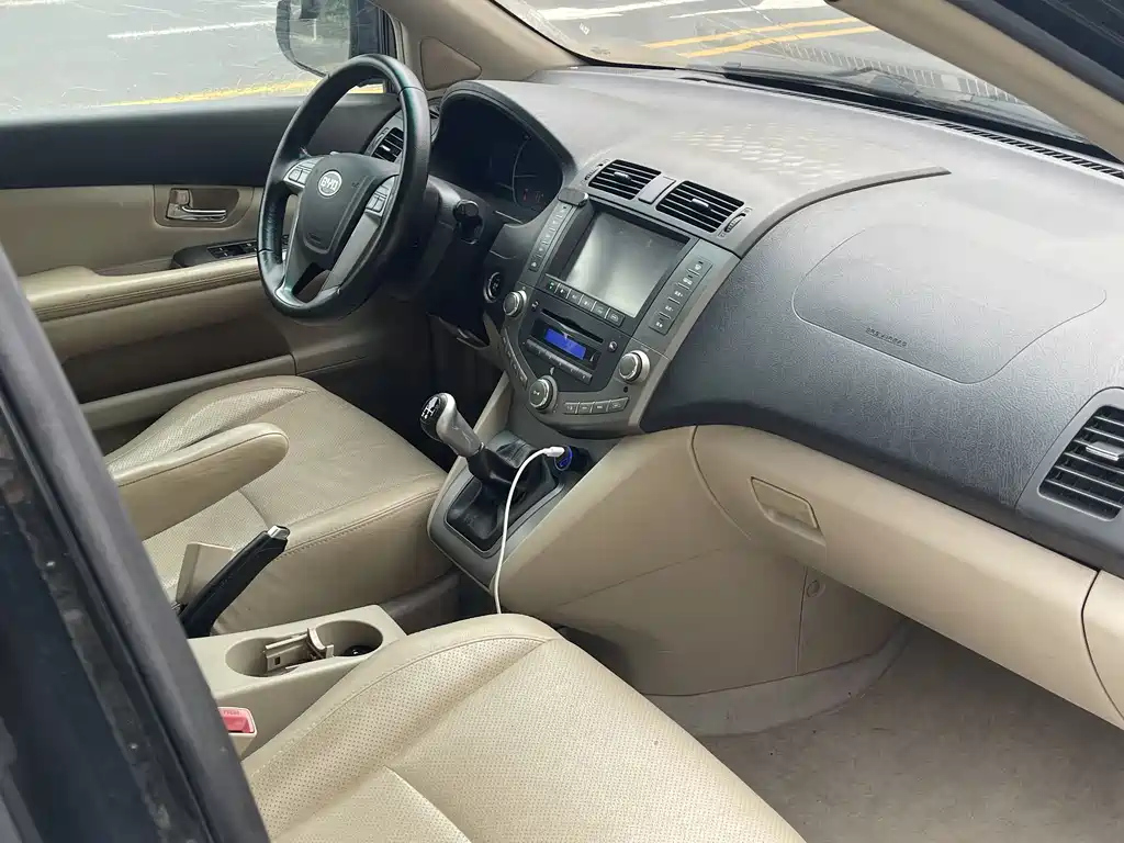 BYD S6 2014