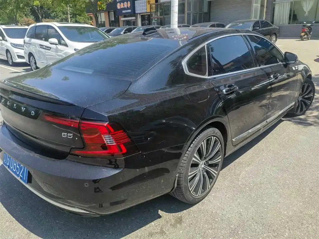 VOLVO S90 2021