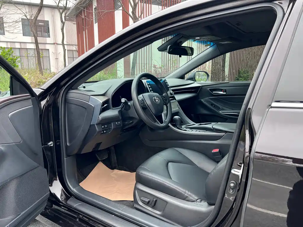 TOYOTA AVALON 2020