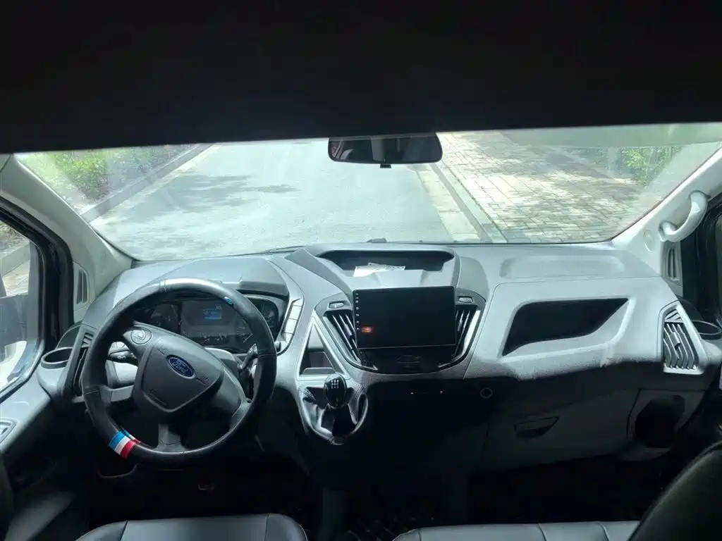 FORD TRANSIT 2022
