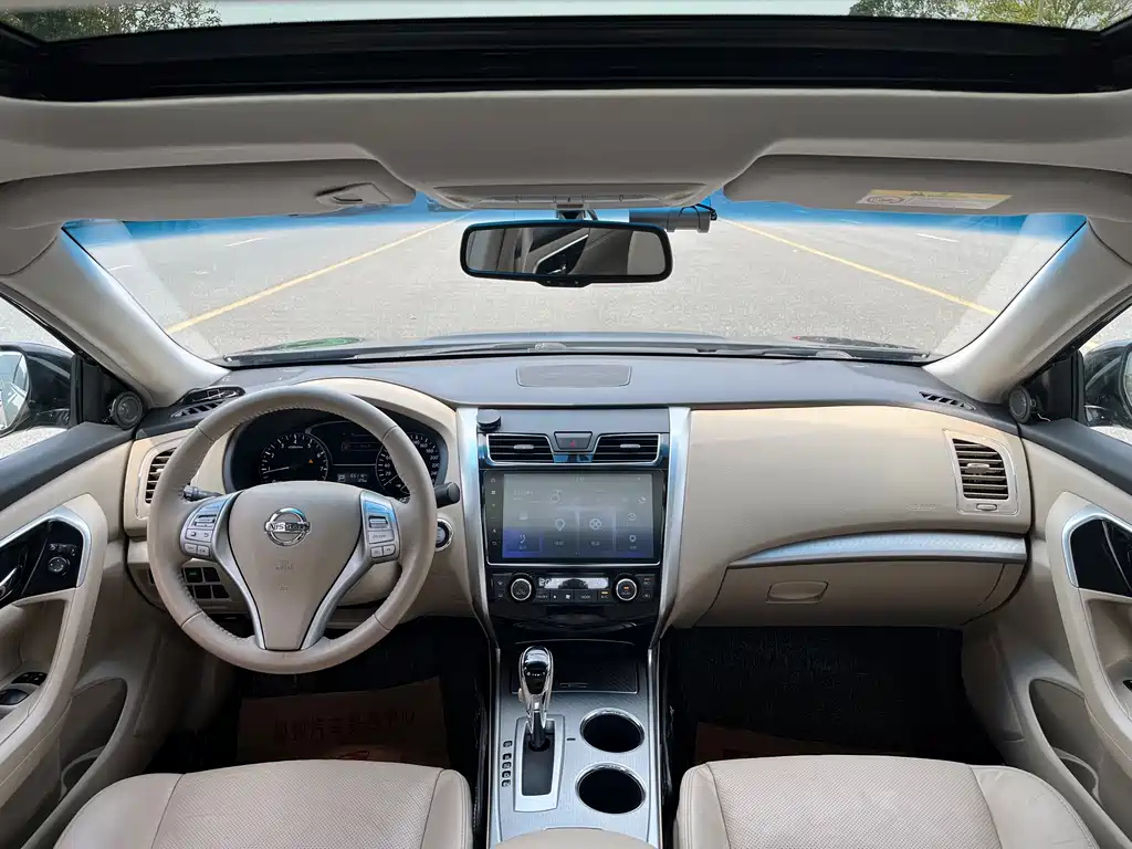 NISSAN TEANA 2018