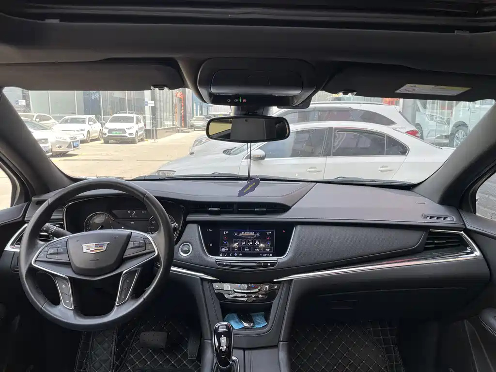 CADILLAC XT5 2022