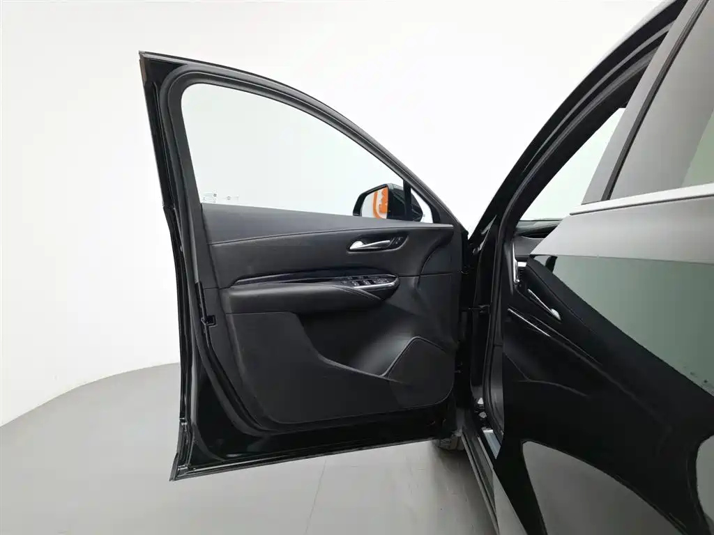 CADILLAC XT4 2021