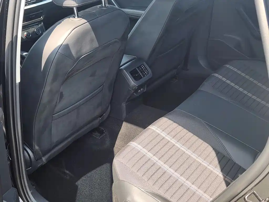 VOLKSWAGEN LAVIDA 2019