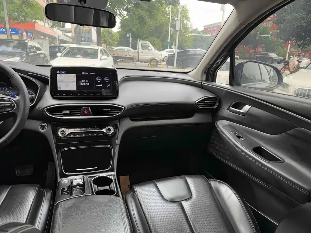 HYUNDAI SANTAFE 2020