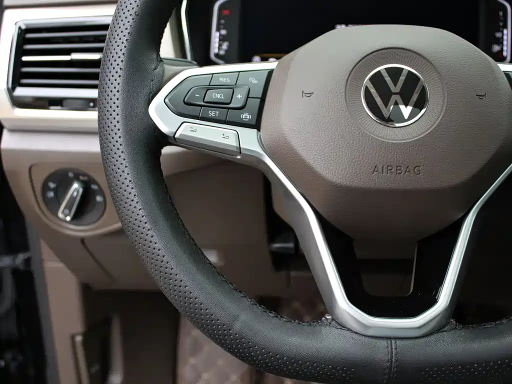 VOLKSWAGEN VILORAN 2022