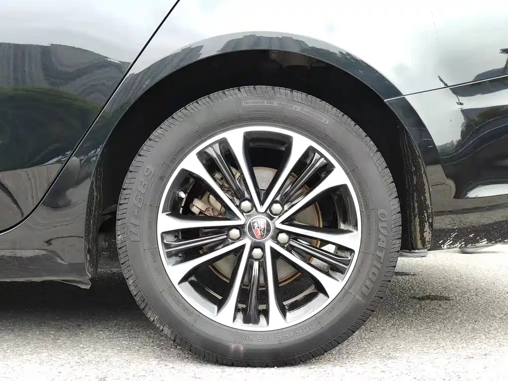 ROEWE I6 NEW ENERGY 2020