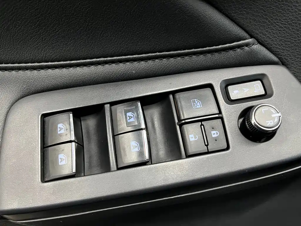 TOYOTA AVALON 2021