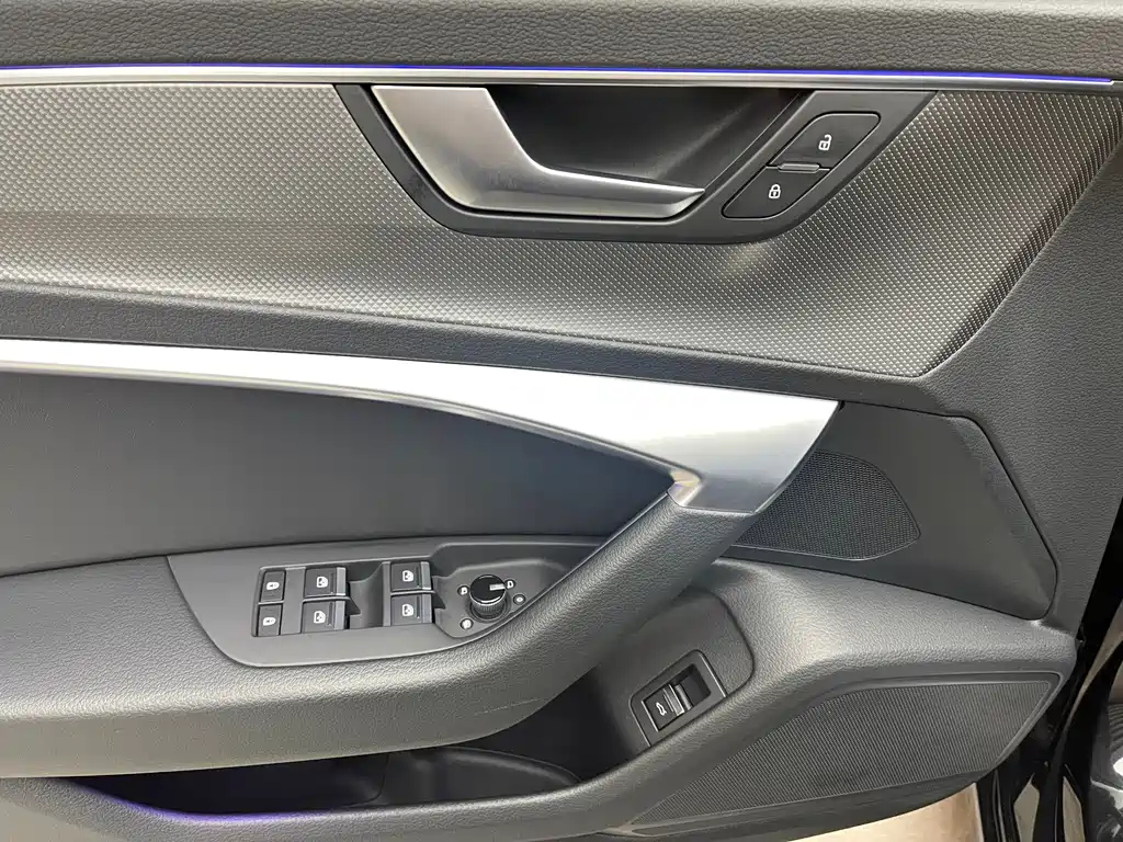 AUDI A6L 2021