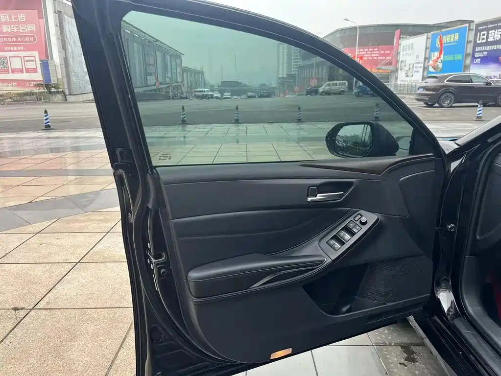 TOYOTA AVALON 2020