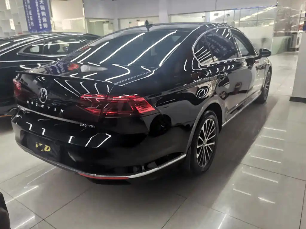 VOLKSWAGEN MAGOTAN 2021