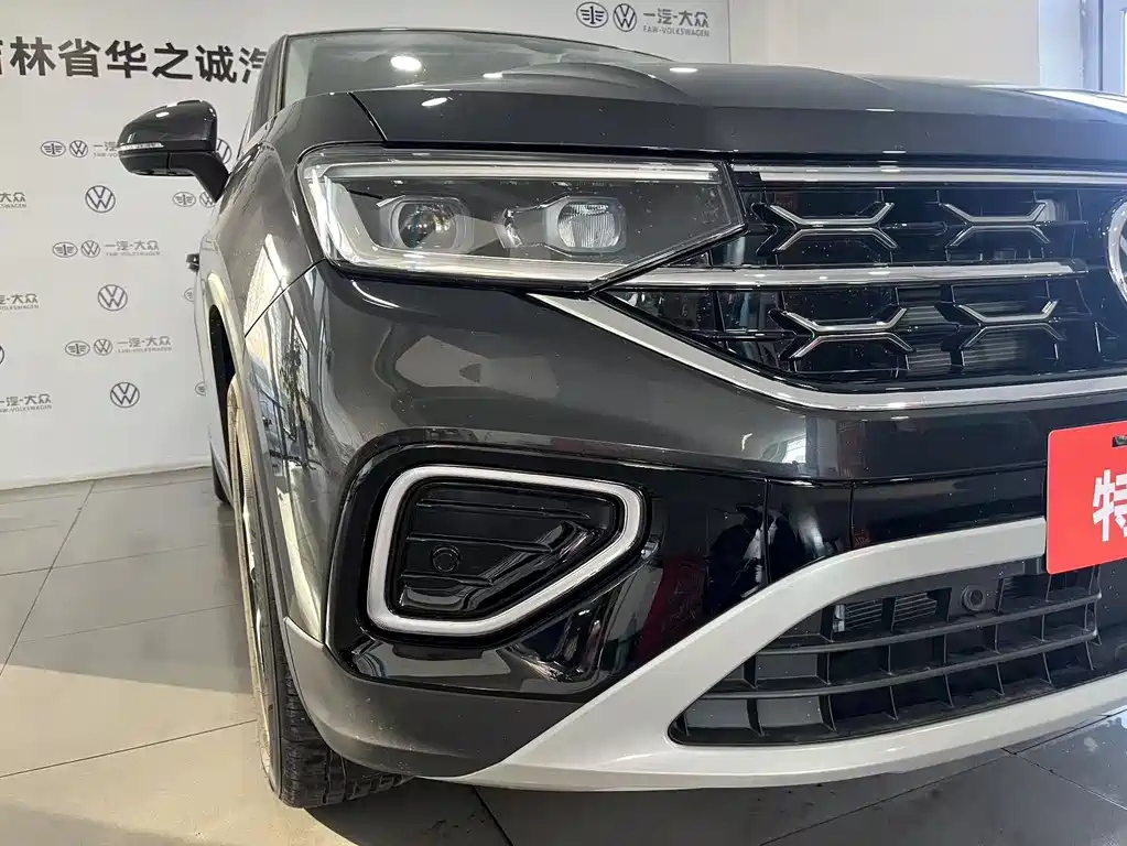 VOLKSWAGEN TAYRON 2024